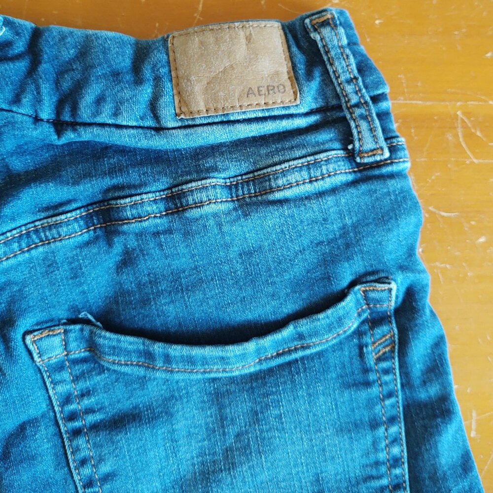 AEROPOSTALE SUPER HIGH RISECURVY MIDI SIZE 2 BUTTON FLY 5 POCKET CUFFED SHORTS - Picture 4 of 5
